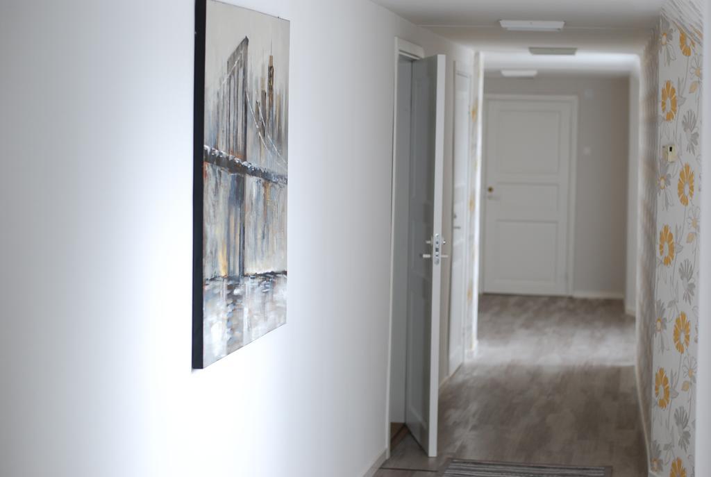 Suviste Guesthouse Kuressaare Buitenkant foto