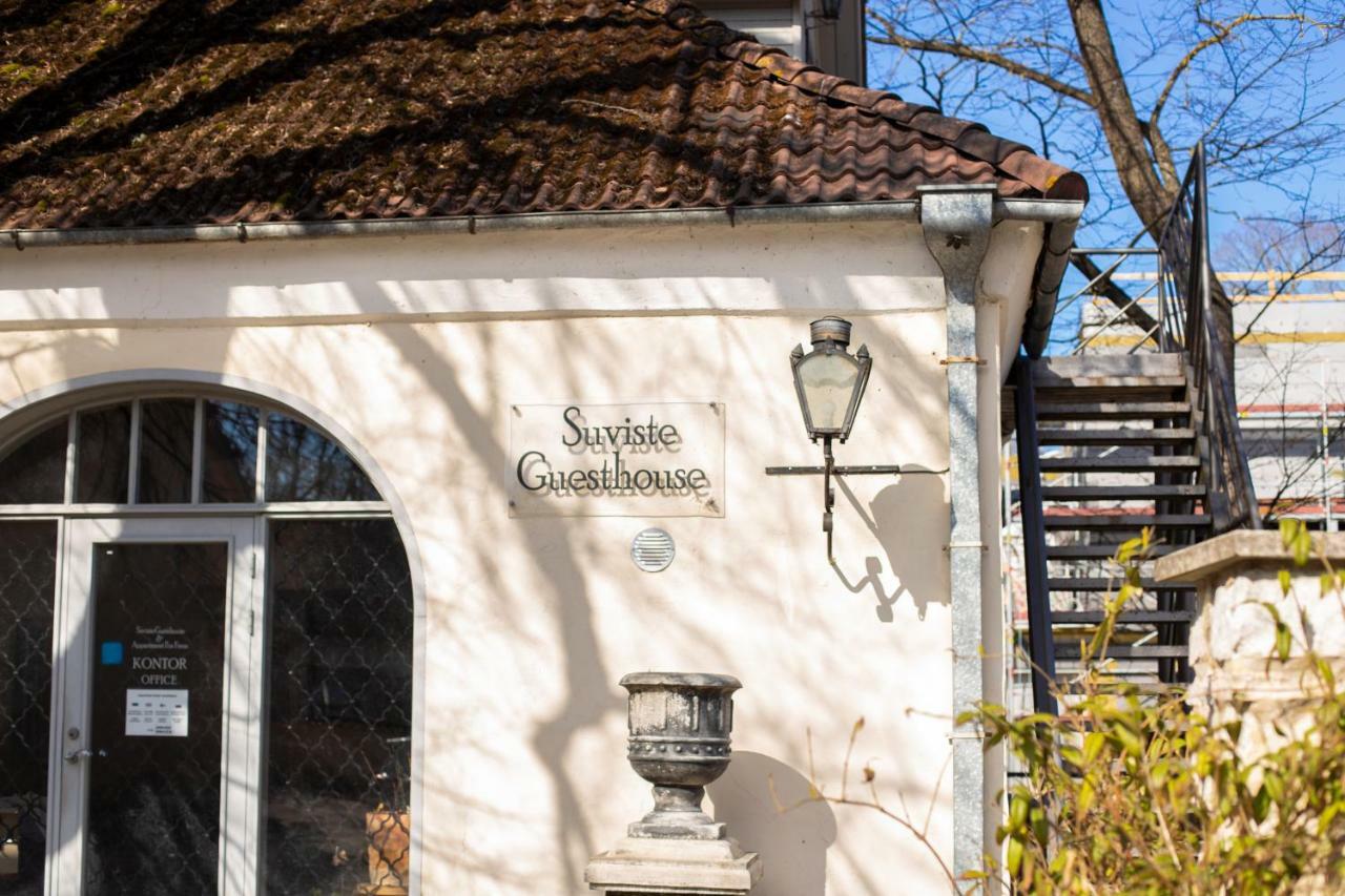 Suviste Guesthouse Kuressaare Buitenkant foto