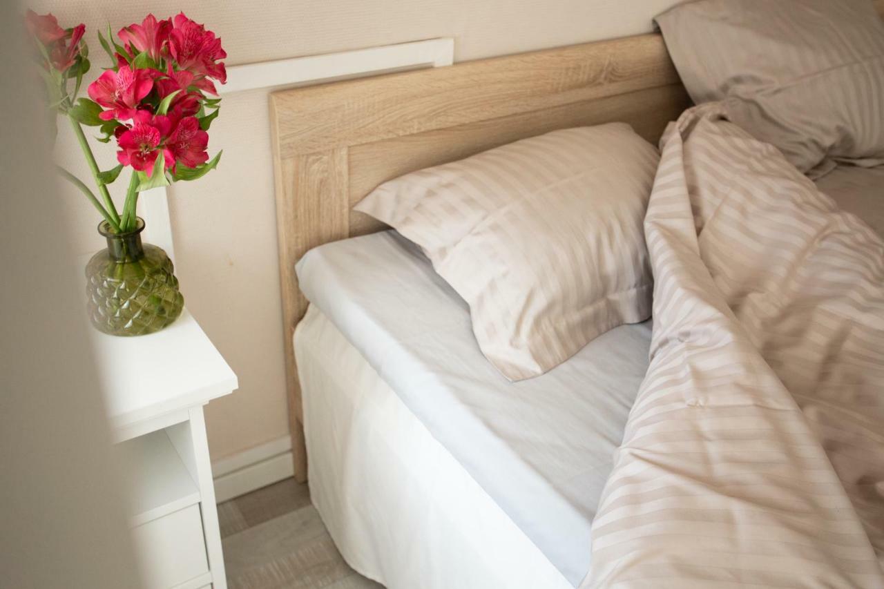 Suviste Guesthouse Kuressaare Buitenkant foto