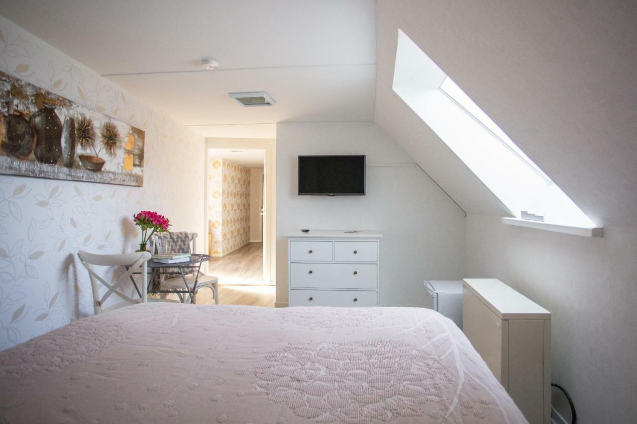 Suviste Guesthouse Kuressaare Buitenkant foto
